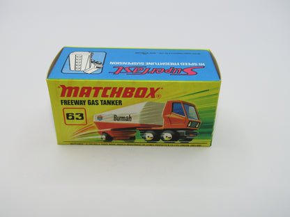 Matchbox Superfast 63B Freeway Gas Tanker - Castrol with Hole to Rear