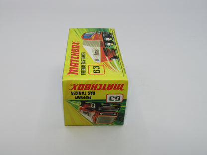 Matchbox Superfast 63B Freeway Gas Tanker - Castrol with Hole to Rear