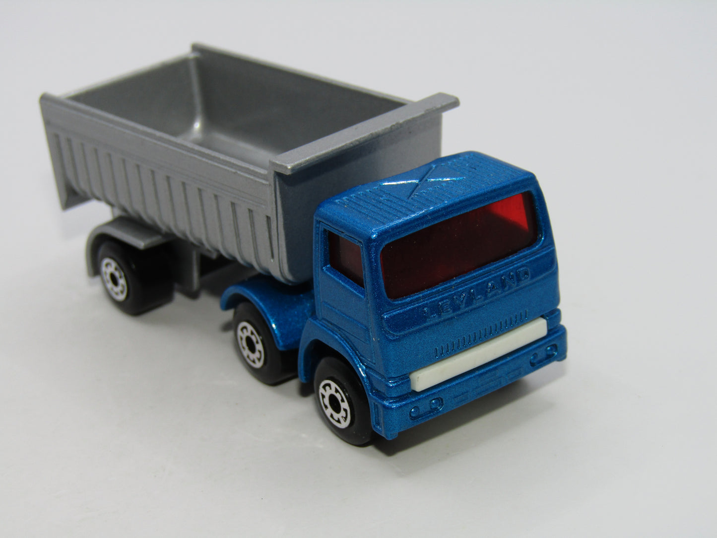 Matchbox Superfast 30D Articulated Truck Metallic Blue Red Windows