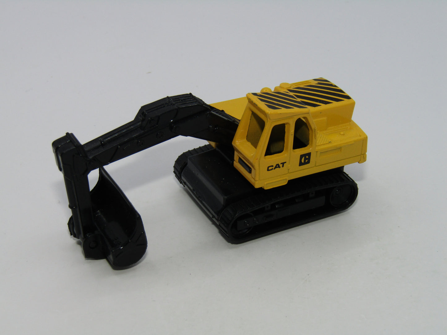 Matchbox Superfast 32D Atlas Excavator Yellow & Black CAT Tampo