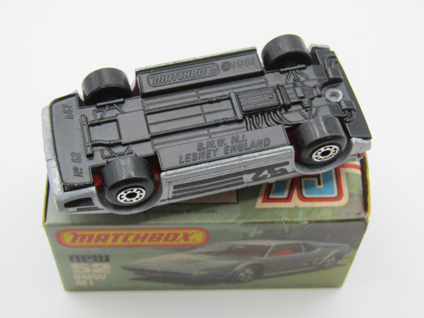 Matchbox Superfast 52C BMW M1 SATIN Black Base Red Interior