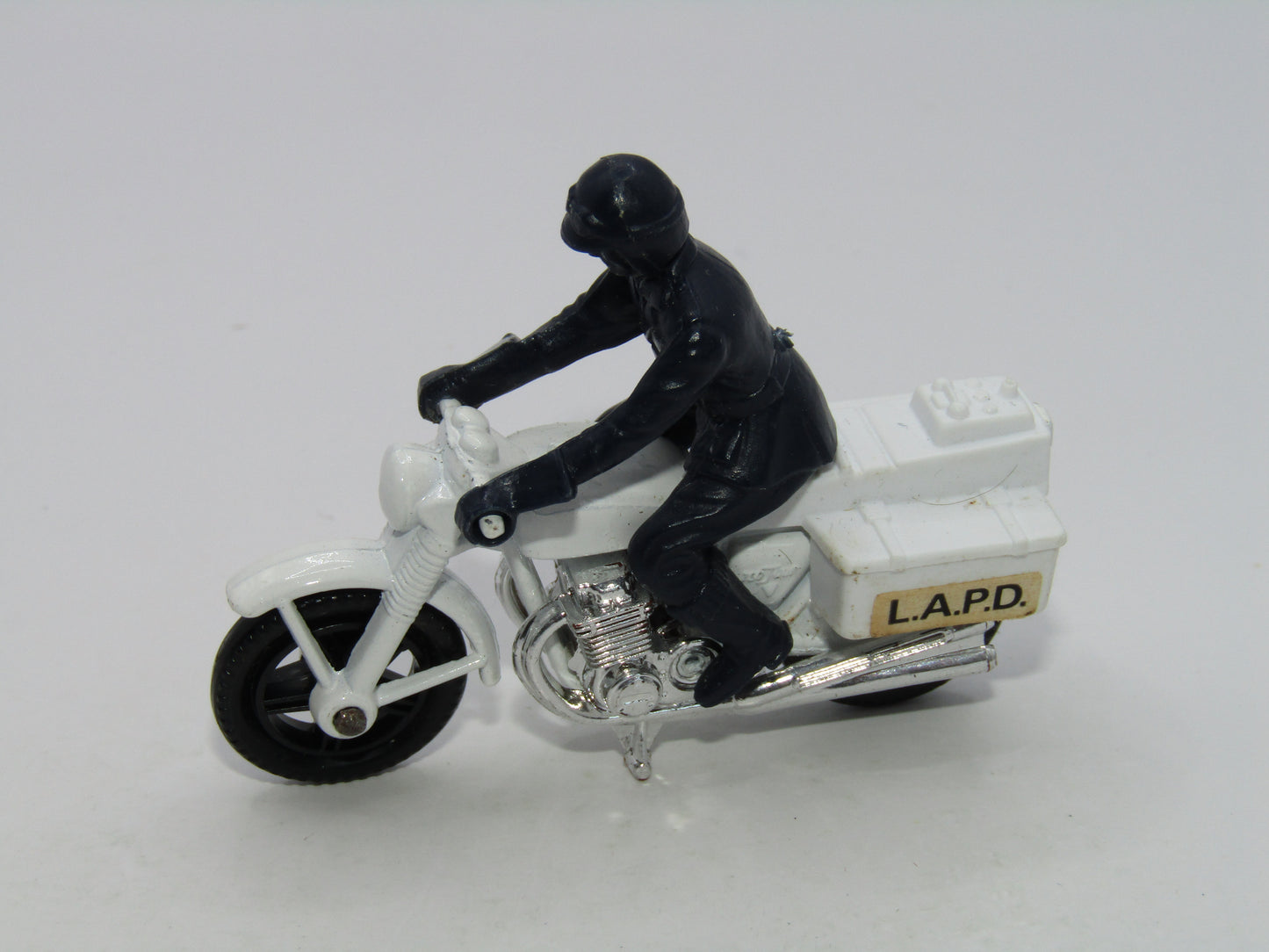 Matchbox Superfast 33C Police Motor Cyclist LAPD Silver Engine Mag Wheels