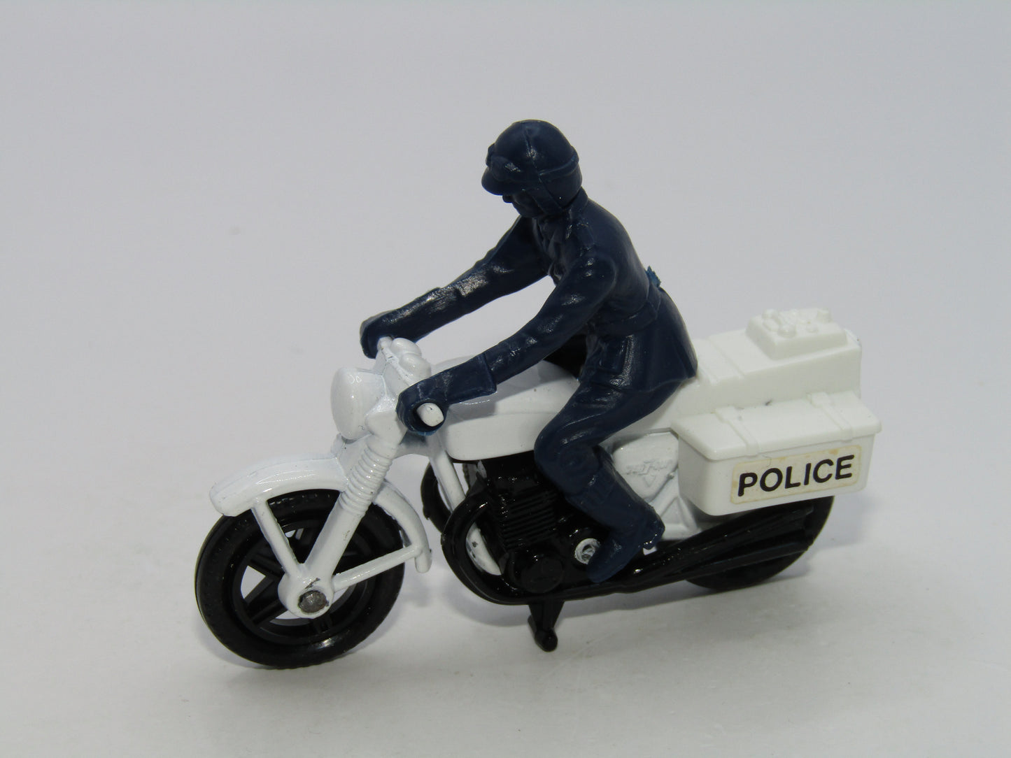 Matchbox Superfast 33C Police Motor Cyclist BLACK Engine Dark Blue Rider