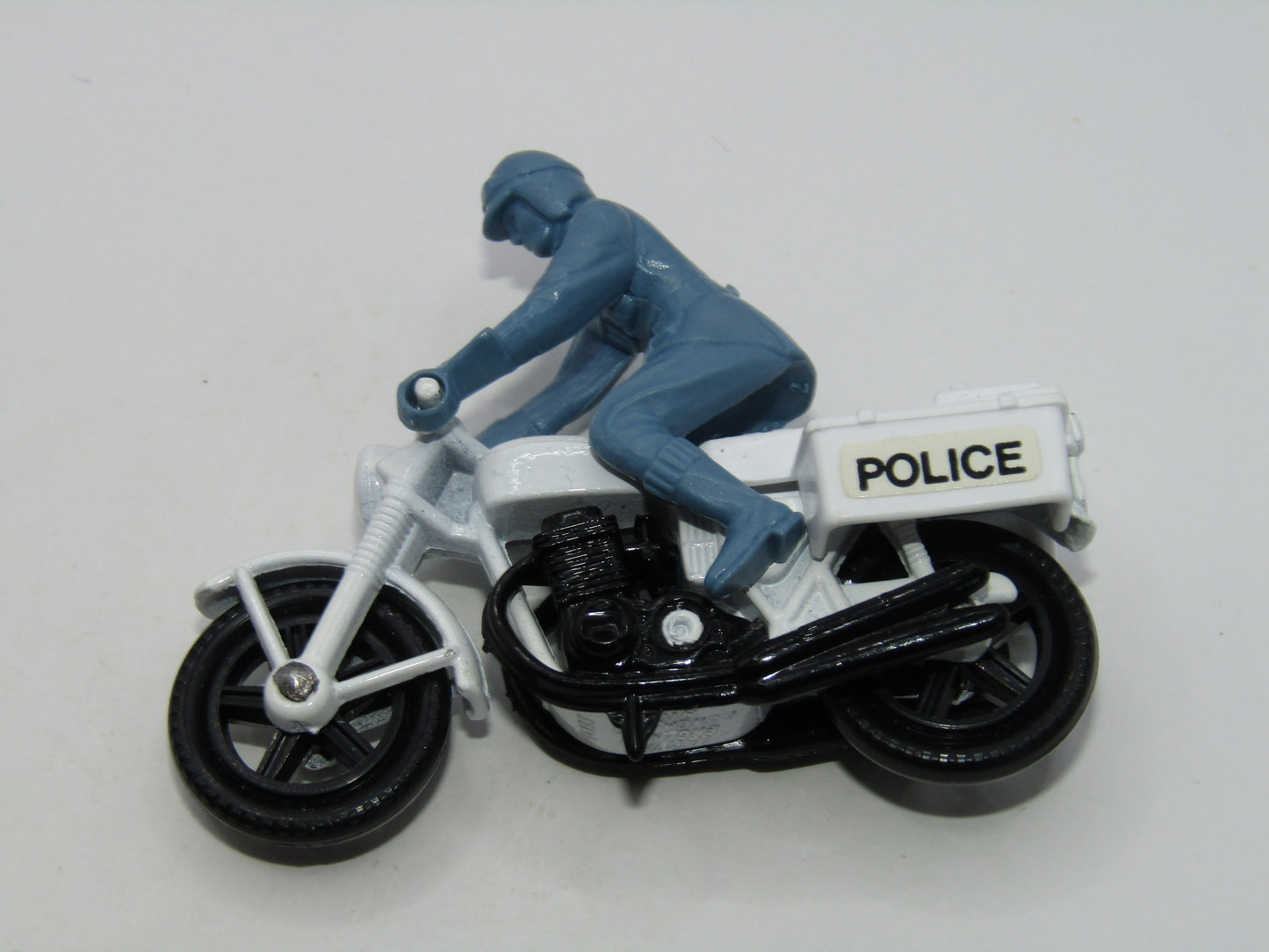Matchbox Superfast 33C Police Motor Cyclist BLACK Engine Light Blue Blue Rider