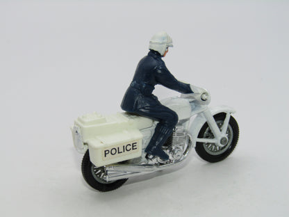 Matchbox Superfast 33C Police Motor Cyclist White Wire Wheels Flesh Driver