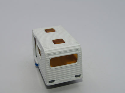 Matchbox Superfast 31C Caravan BLUE Door Light Yellow Interior