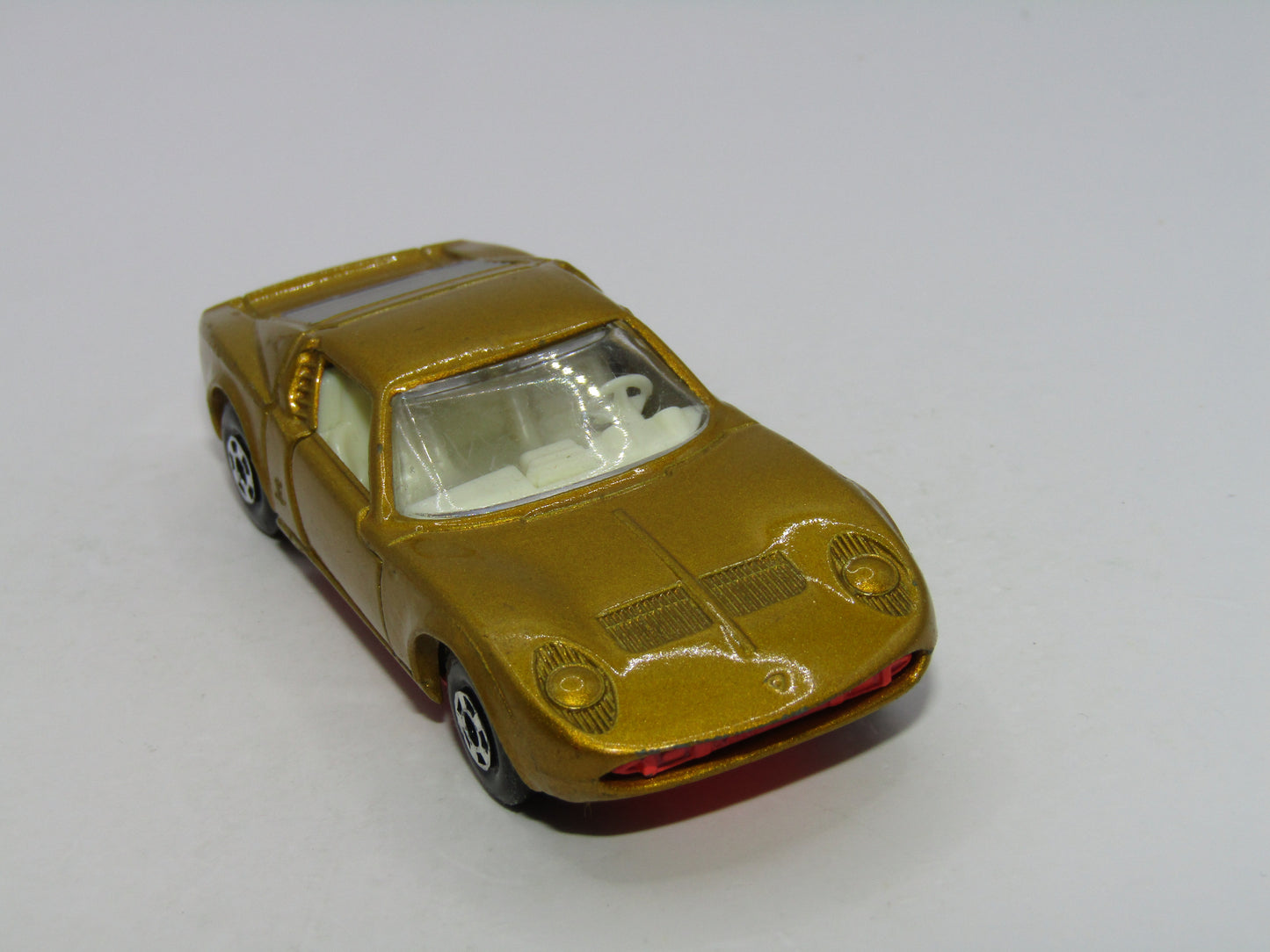 Matchbox Superfast 33A Lamborghini Miura Light Gold Salmon Pink Base