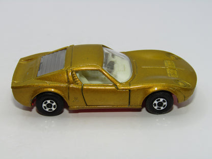 Matchbox Superfast 33A Lamborghini Miura Light Gold Salmon Pink Base