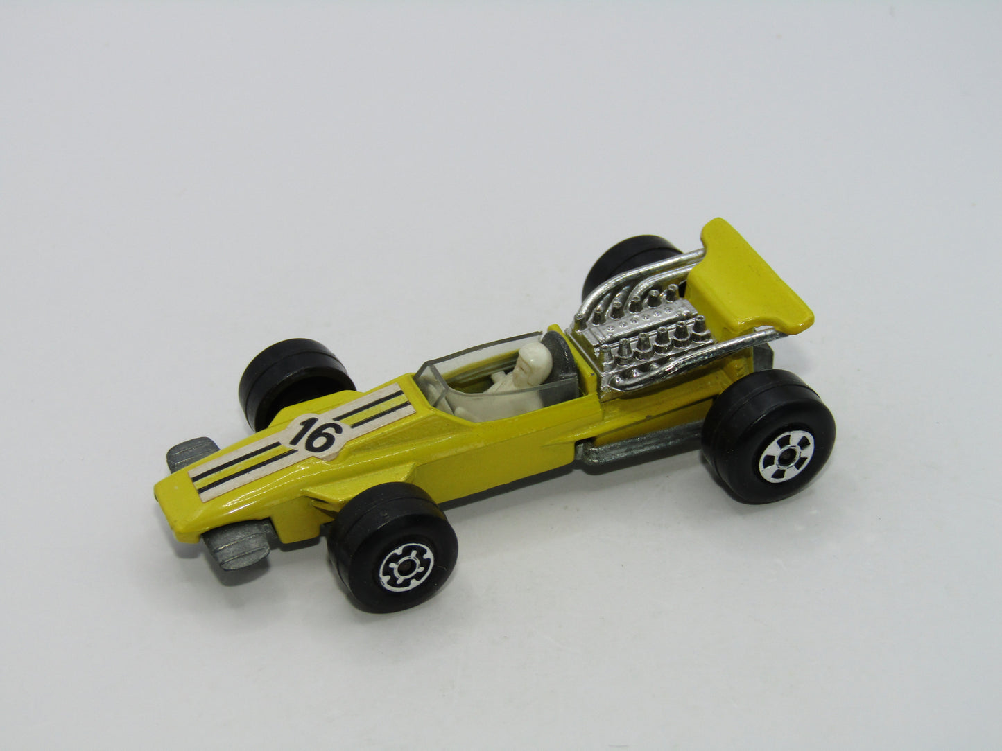 Matchbox Superfast 34A Formula 1 Racing Car "16" SMOKE Windows Wide Wheels