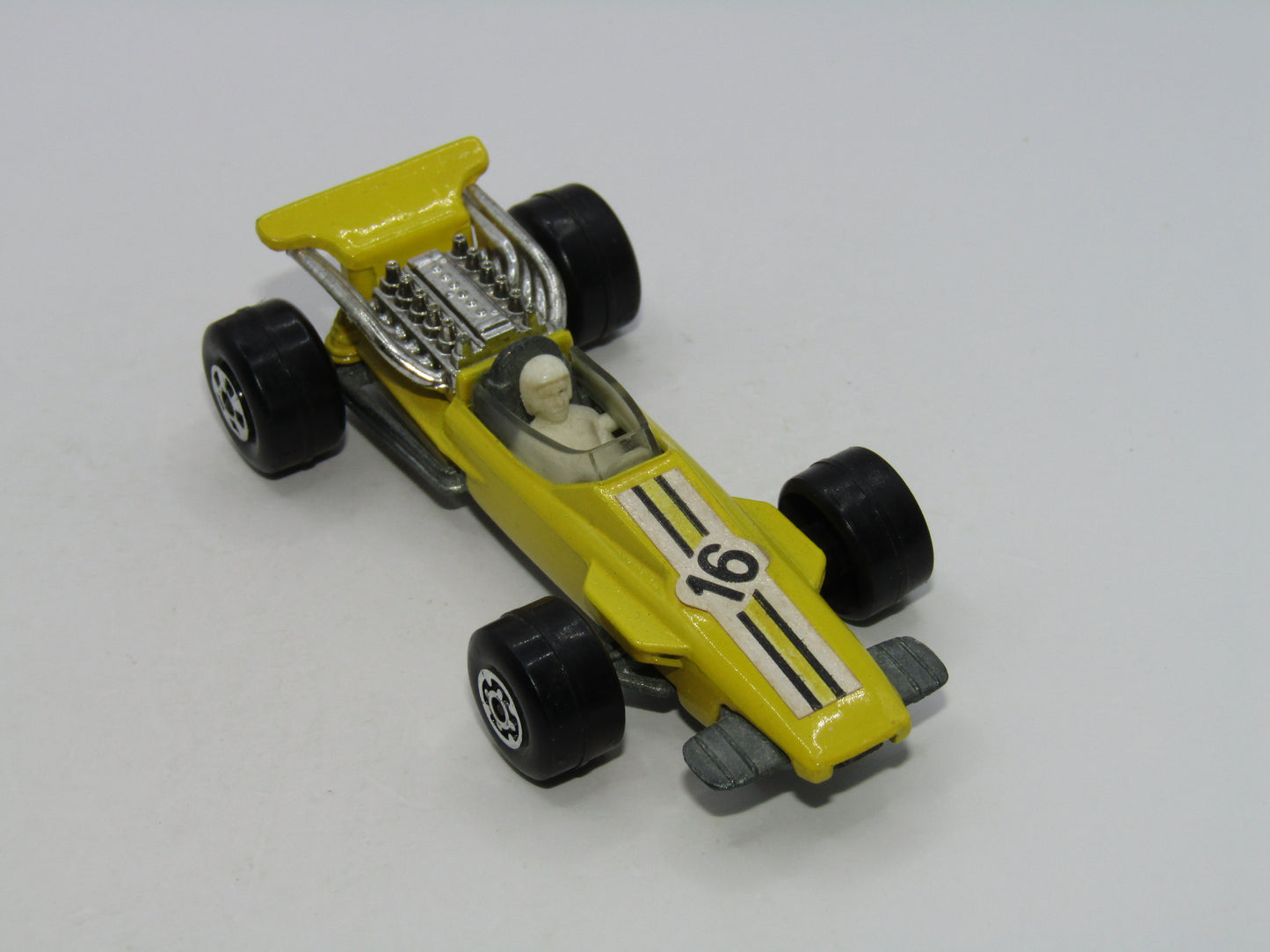 Matchbox Superfast 34A Formula 1 Racing Car "16" SMOKE Windows Wide Wheels