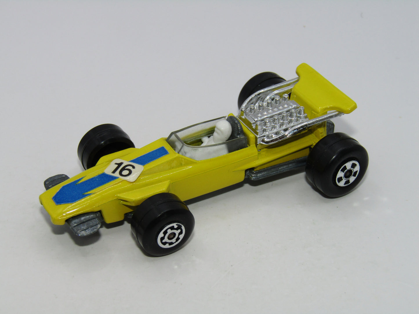 Matchbox Superfast 34A Formula 1 Racing Car "16" Blue Stripe Label