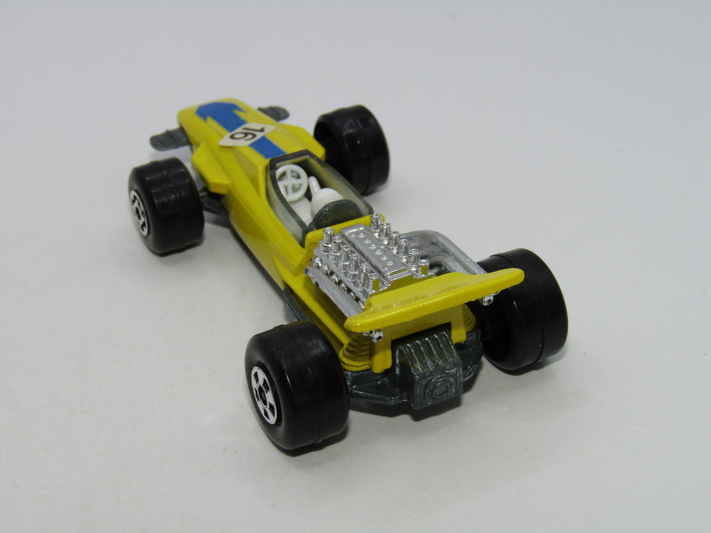 Matchbox Superfast 34A Formula 1 Racing Car "16" Blue Stripe Label