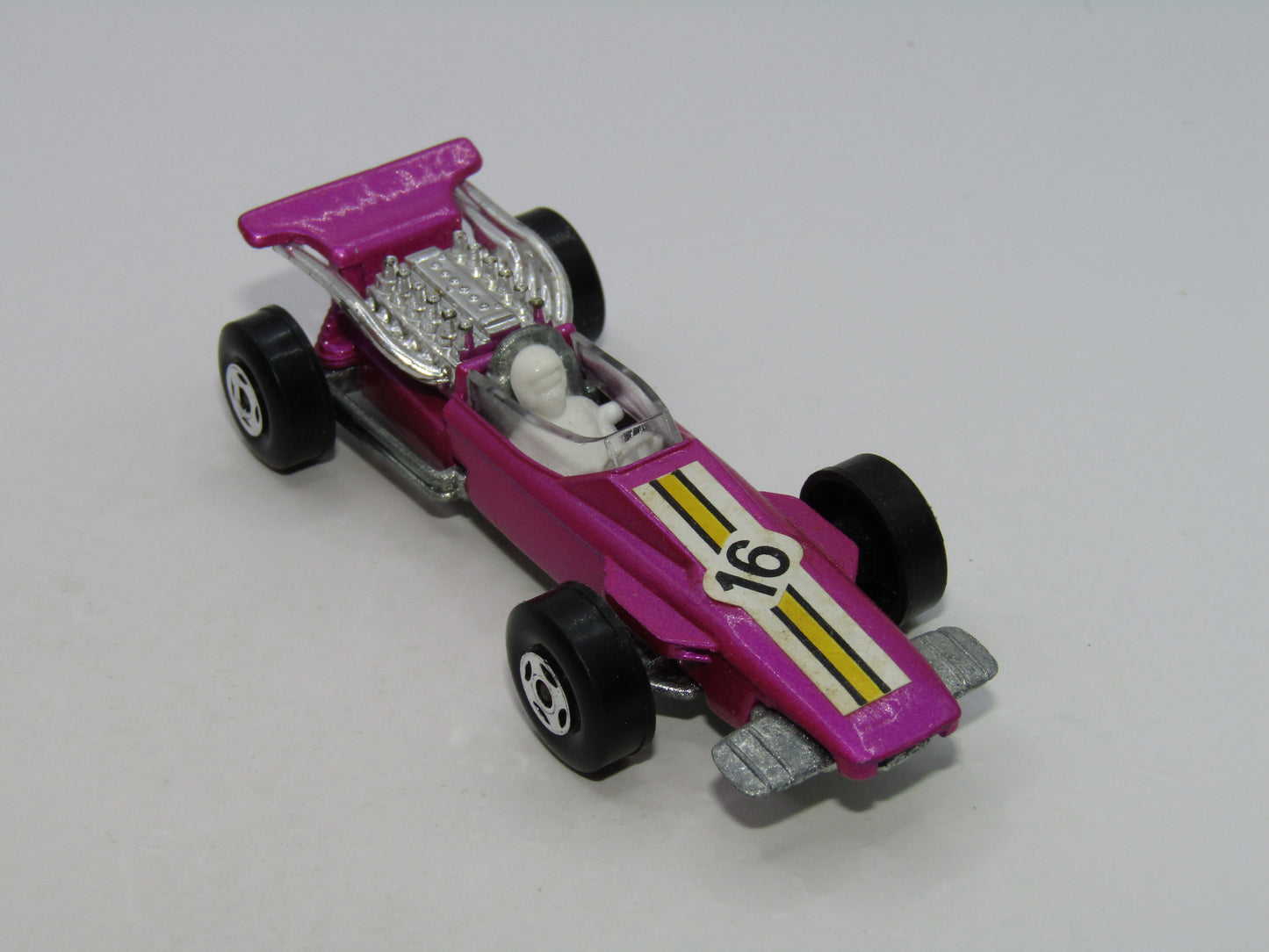Matchbox Superfast 34A Formula 1 Racing Car Purple "16" Label