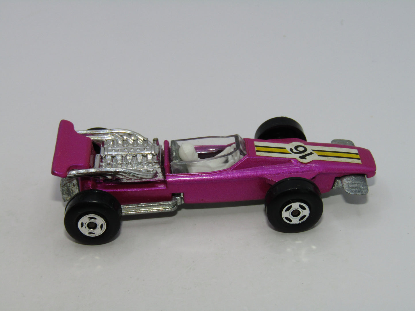 Matchbox Superfast 34A Formula 1 Racing Car Purple "16" Label