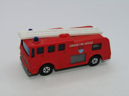 Matchbox Superfast 35A Merryweather Fire Engine Red 5 Spoke Narrow Wheels