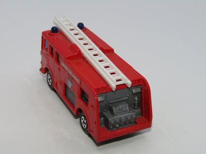 Matchbox Superfast 35A Merryweather Fire Engine Red 5 Spoke Narrow Wheels