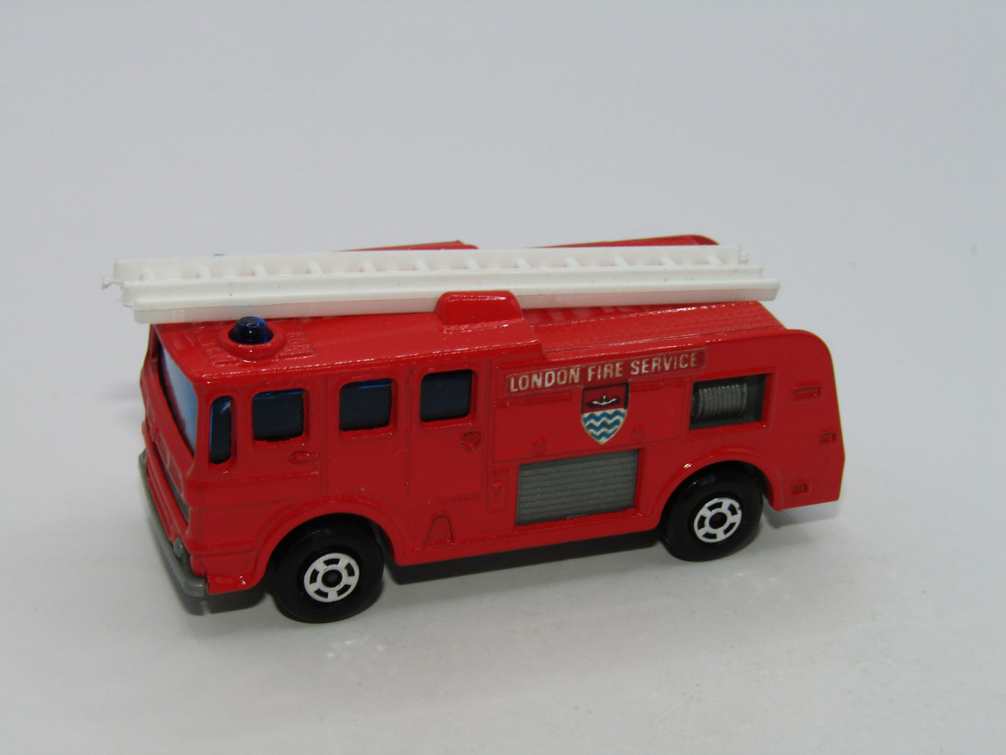 Matchbox Superfast 35A Merryweather Fire Engine Red 5 Spoke WIDE Wheels