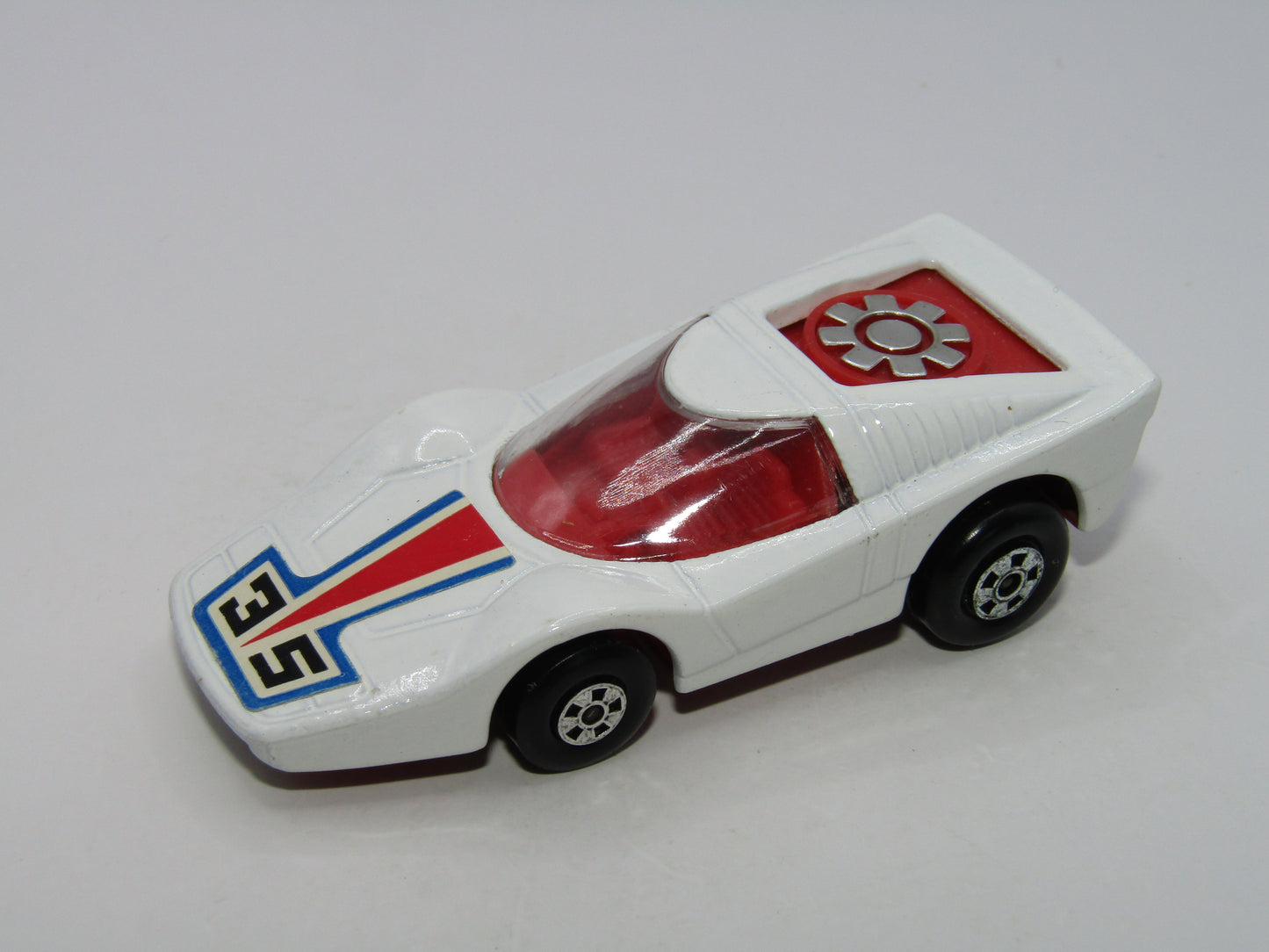 Matchbox Superfast 35B Fandango White, Red Interior, Chrome Fan, Red Base