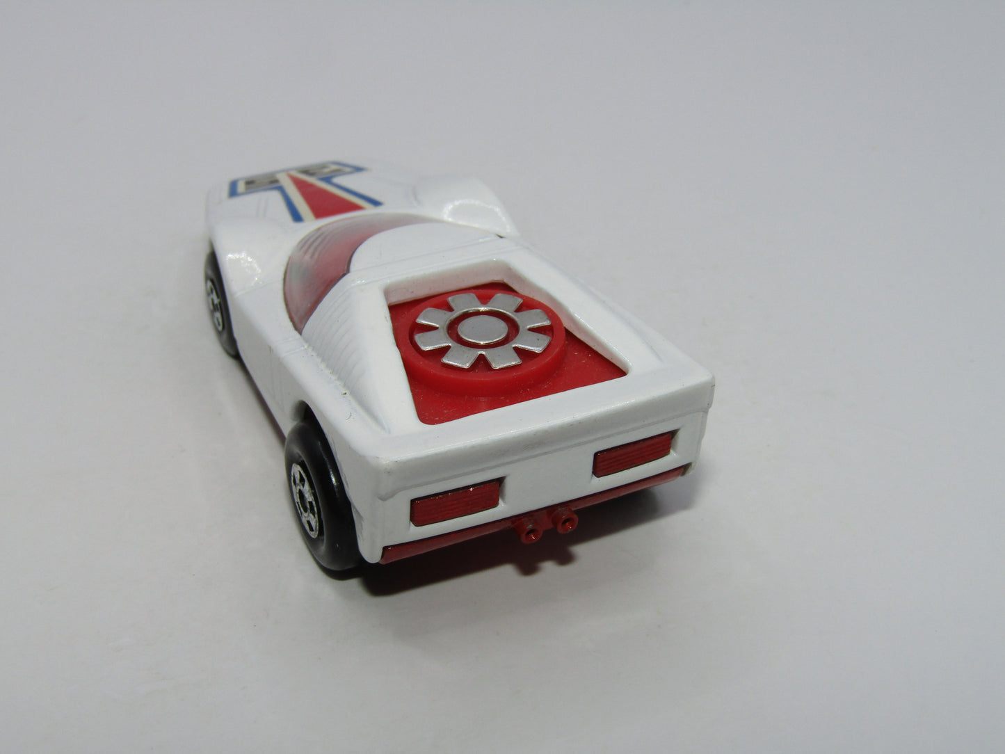 Matchbox Superfast 35B Fandango White, Red Interior, Chrome Fan, Red Base