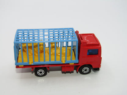 Matchbox Superfast 35D Volvo Zoo Truck Red, Blue Cage Yellow Lions