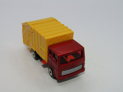 Matchbox Superfast 36D Refuse Truck Light Met Red No Caution to rear