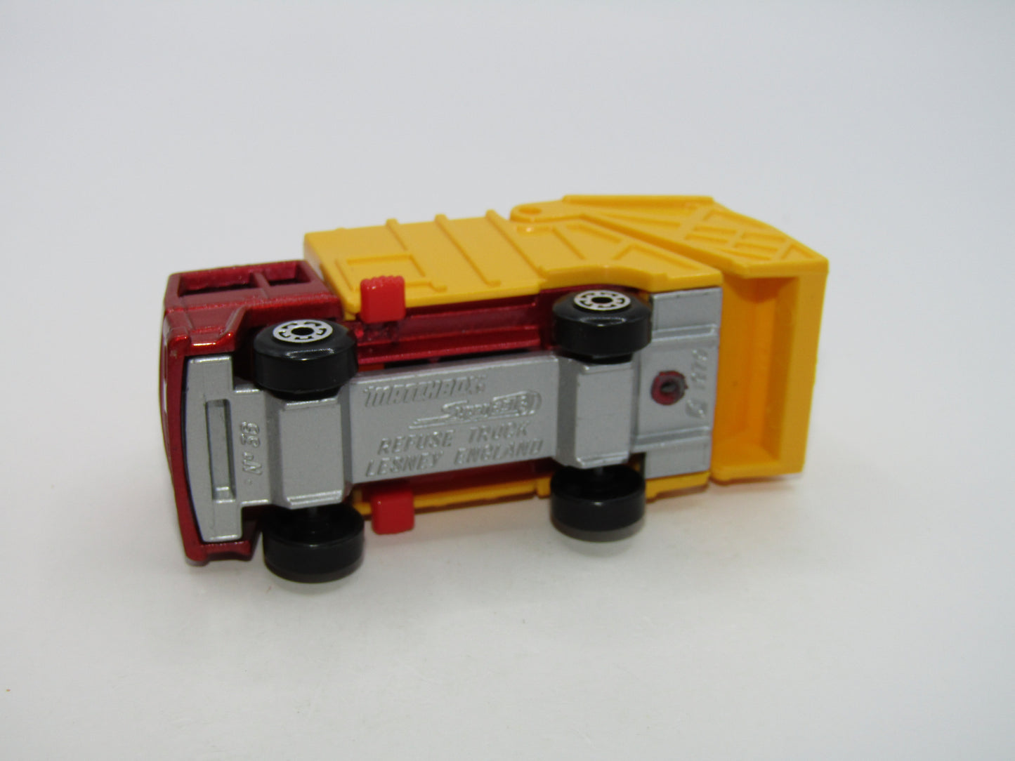 Matchbox Superfast 36D Refuse Truck Light Met Red No Caution to rear