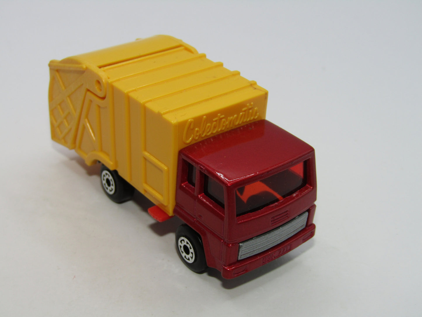 Matchbox Superfast 36D Refuse Truck Dark Met Red No Caution to rear