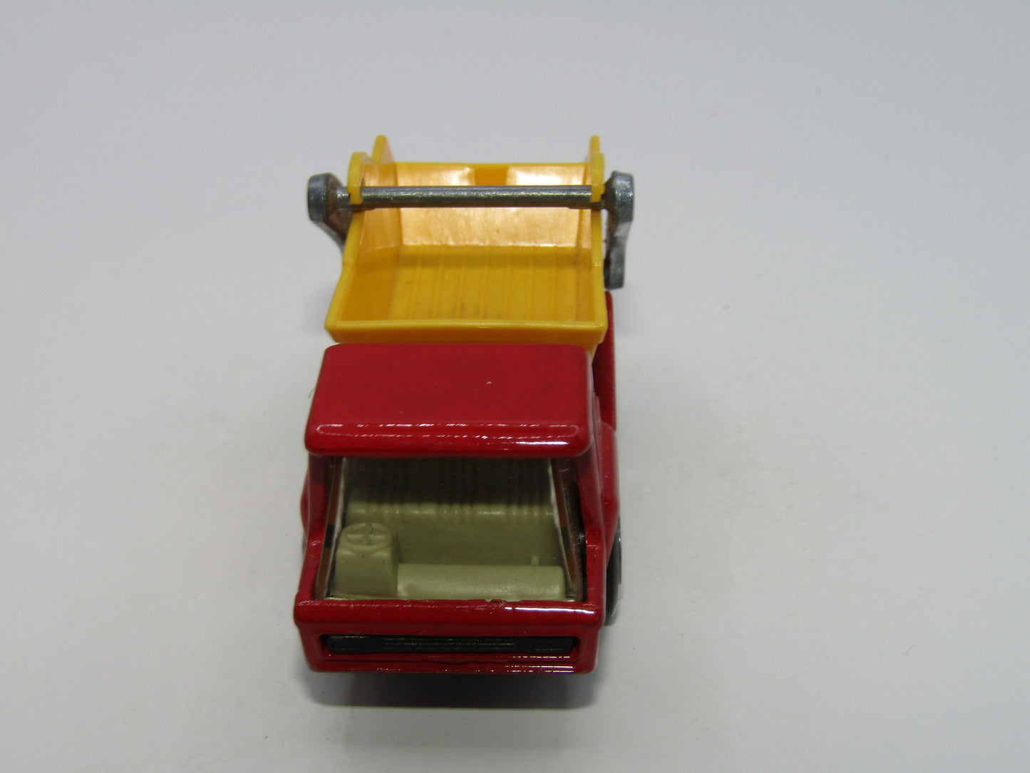 Matchbox Superfast 37C Skip Truck Dark Red Dot Dash Wheels