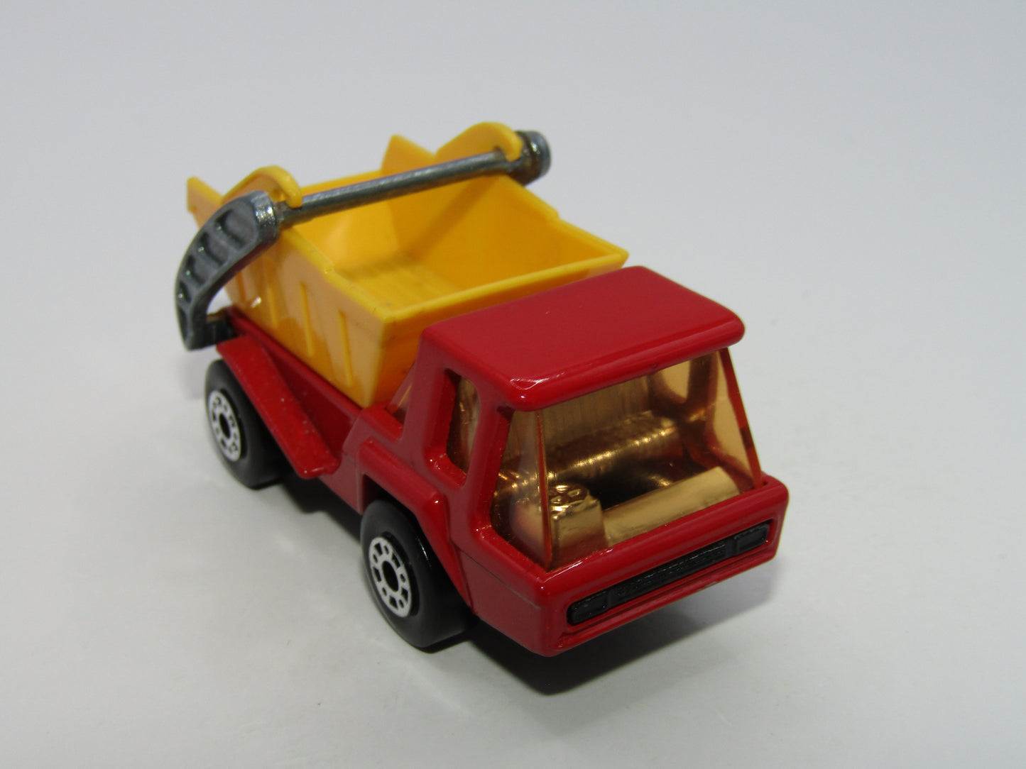 Matchbox Superfast 37C Skip Truck Red Chrome Interior Amber Windows