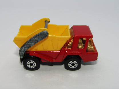 Matchbox Superfast 37C Skip Truck Red Chrome Interior Amber Windows
