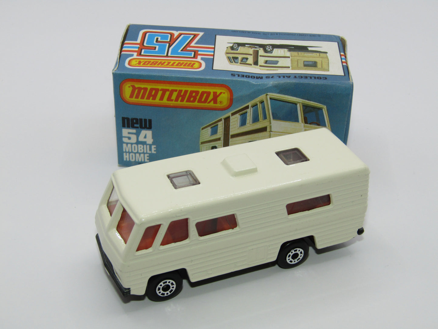 Matchbox Superfast 54D Mobile Home Clear Windows FLAT BLACK Base