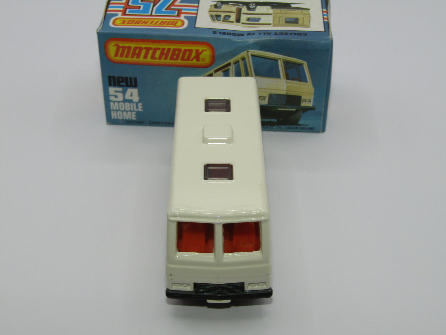 Matchbox Superfast 54D Mobile Home Clear Windows FLAT BLACK Base