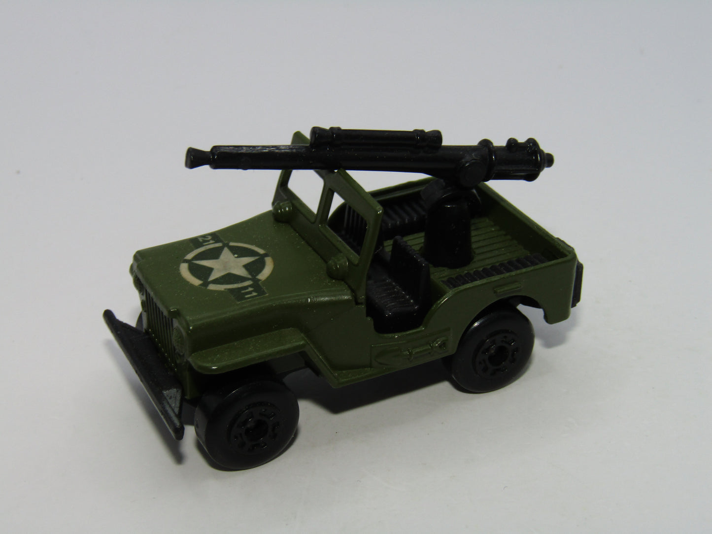 Matchbox Superfast 38C Armoured Jeep & Gun 38 Jeep Base 21 star 11 label