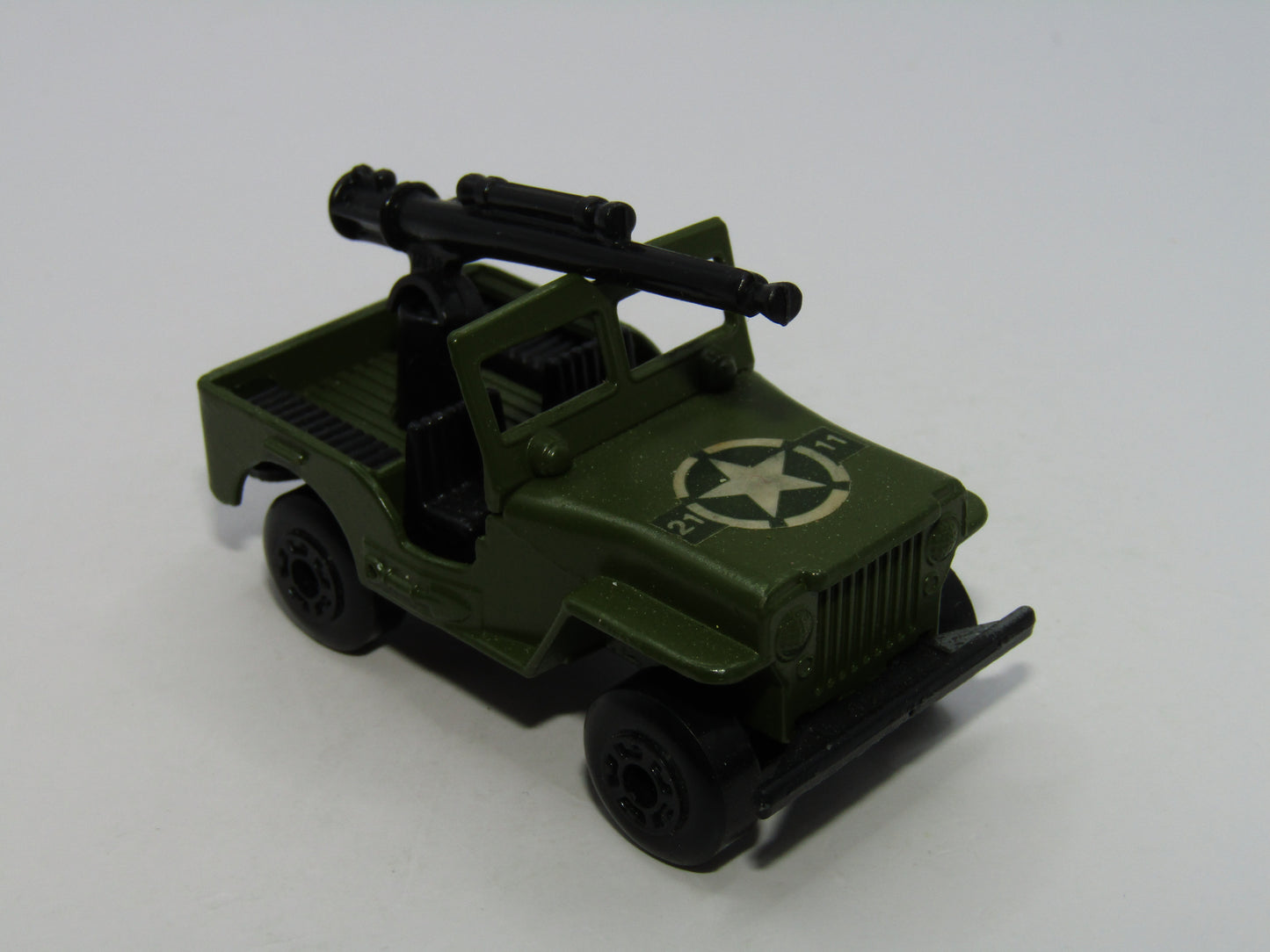Matchbox Superfast 38C Armoured Jeep & Gun 38 Jeep Base 21 star 11 label
