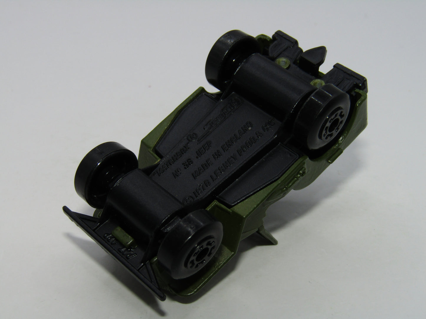 Matchbox Superfast 38C Armoured Jeep & Gun 38 Jeep Base Green STAR Label
