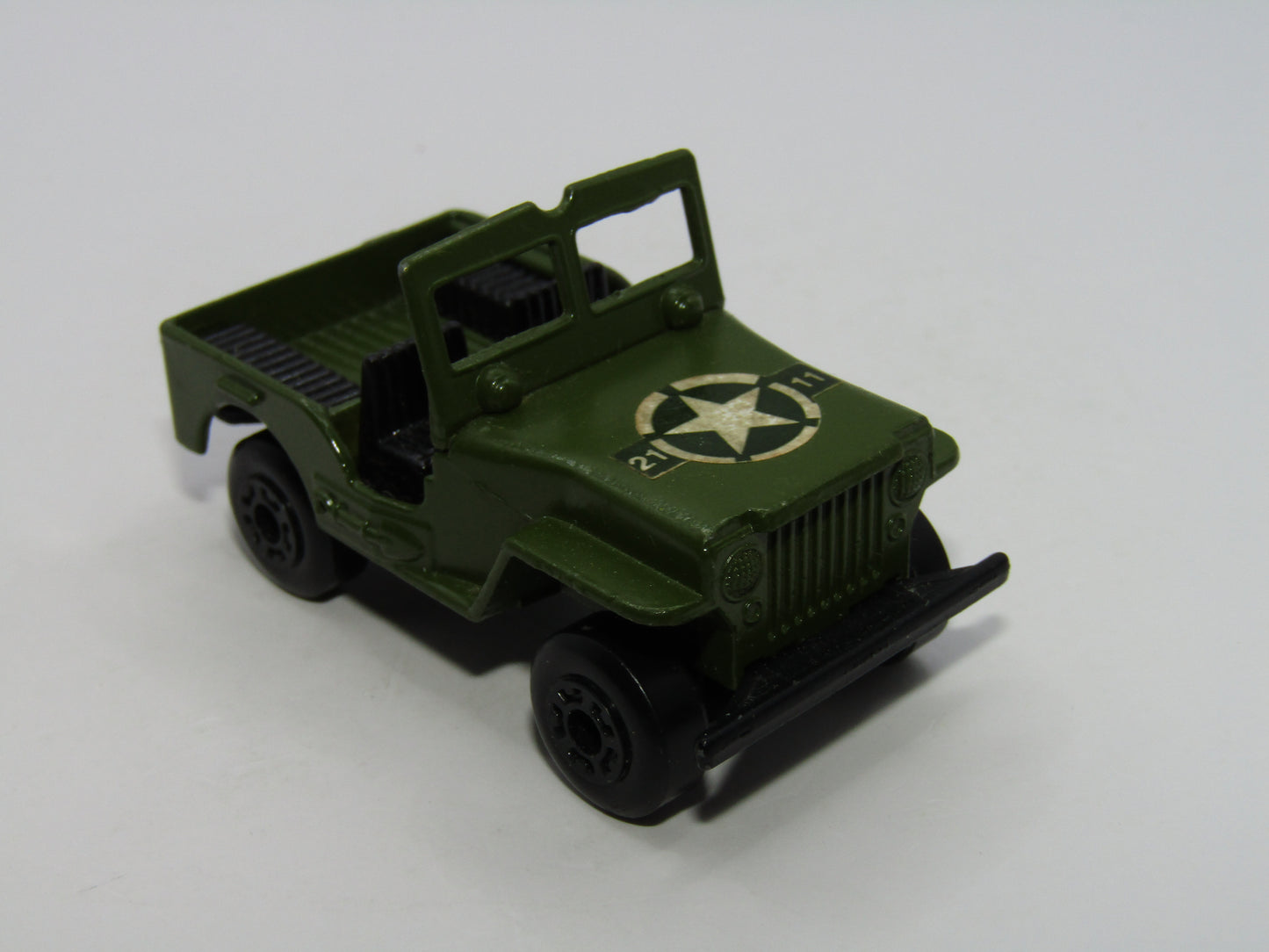 Matchbox Superfast 38C Armoured Jeep  38 Jeep Base 21 star 11 Label