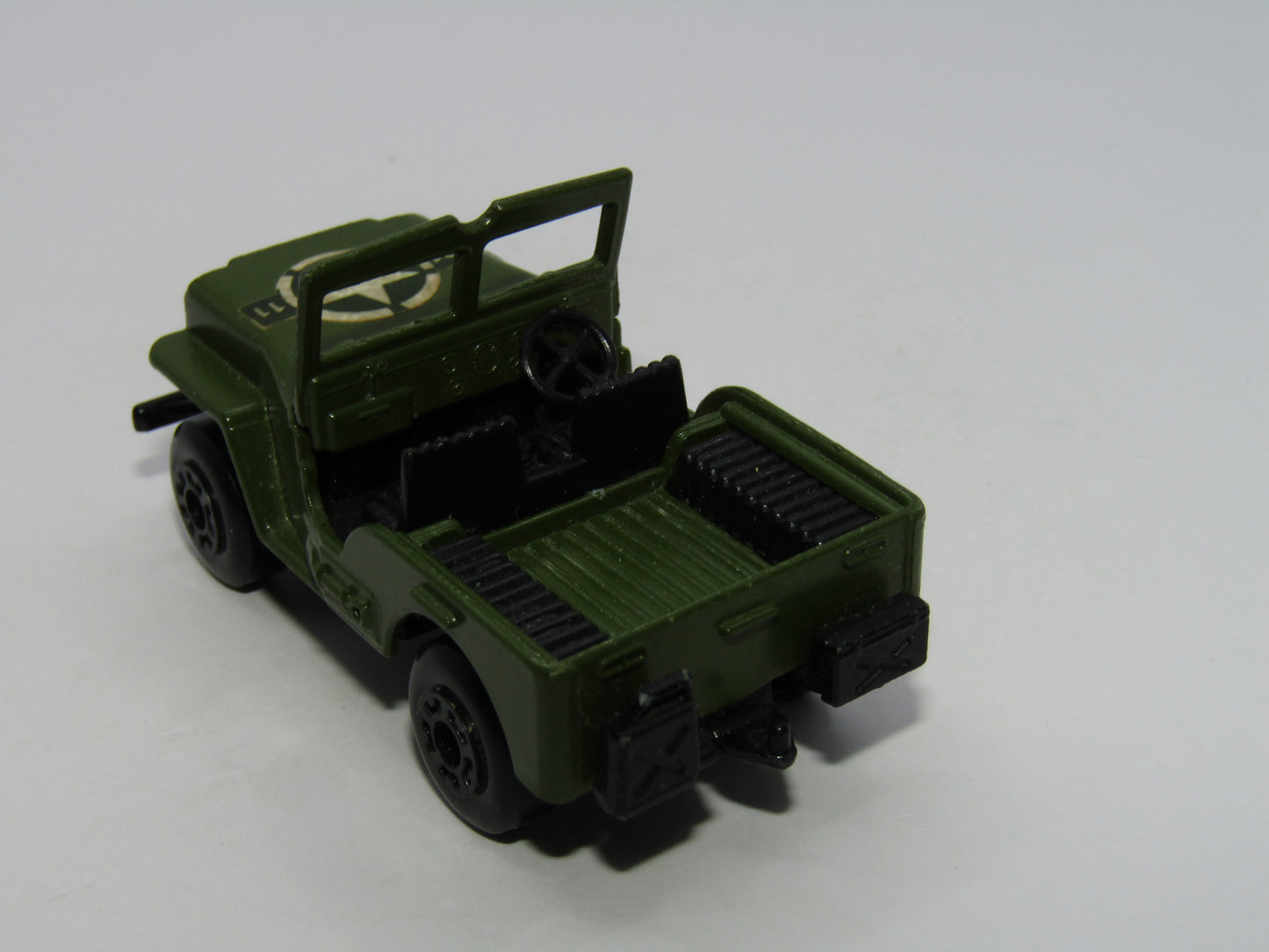 Matchbox Superfast 38C Armoured Jeep  38 Jeep Base 21 star 11 Label
