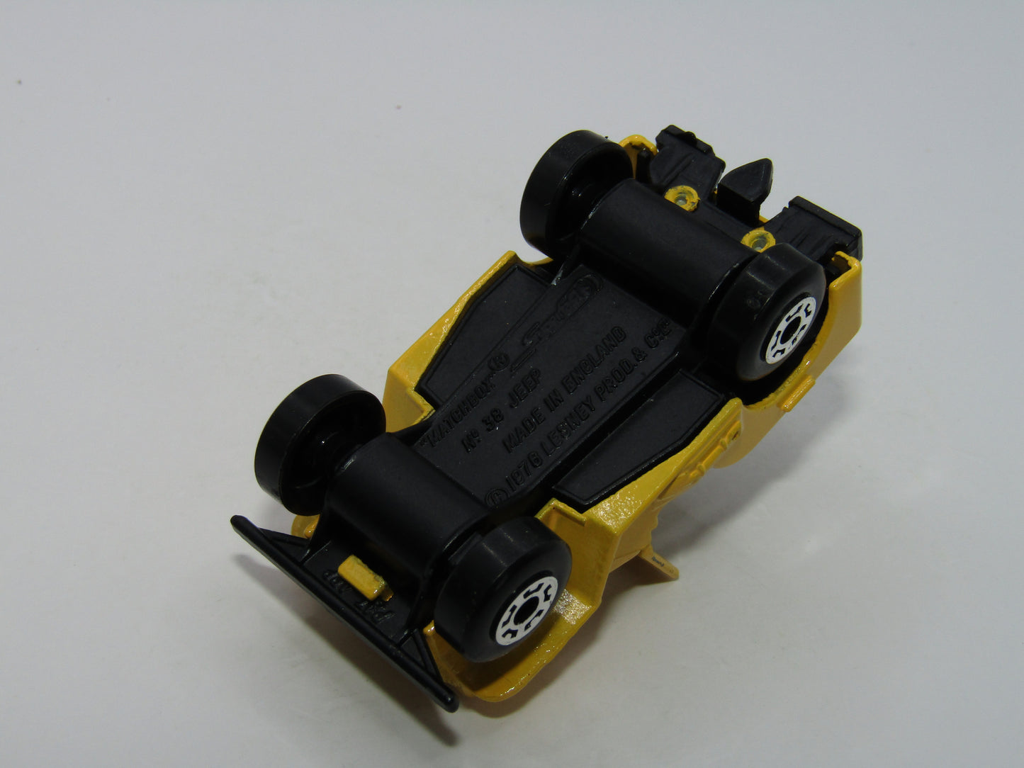 Matchbox Superfast 38C Jeep Yellow, no 38 Jeep Base Gliding Club