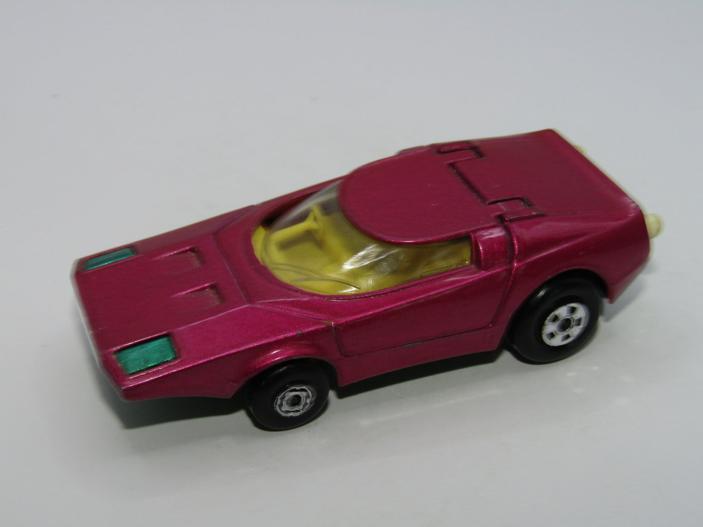 Matchbox Superfast 39A Clipper Purple CLEAR Windows White Engine Pipes