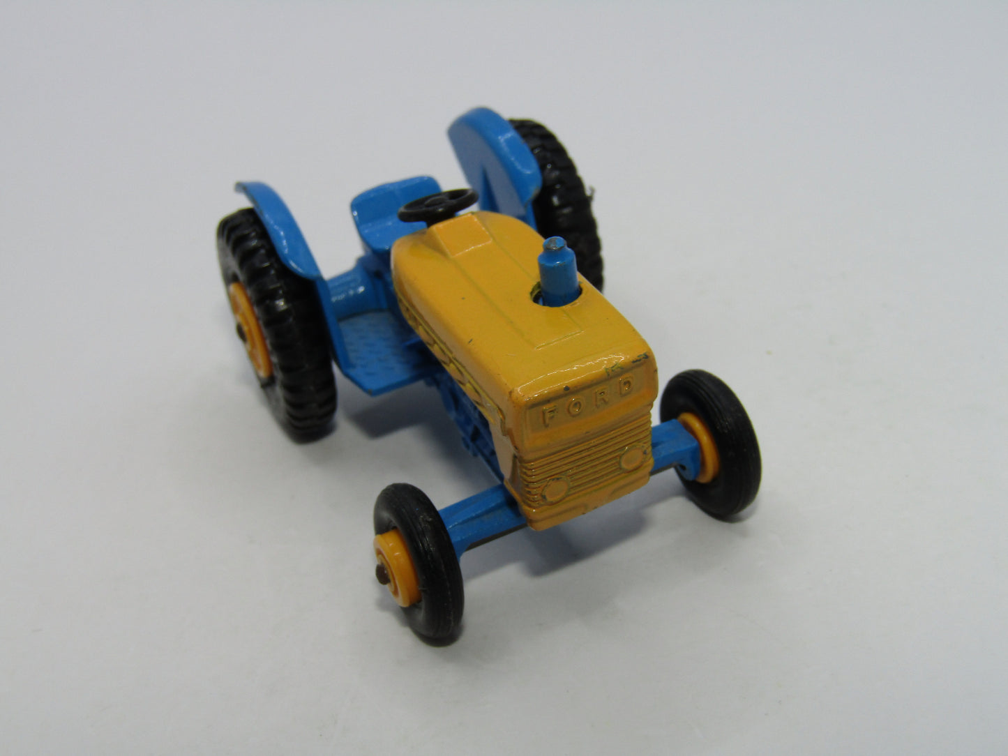 Matchbox Superfast 39A Ford Tractor Blue & Yellow Regular Wheel Crossover G Box Issue