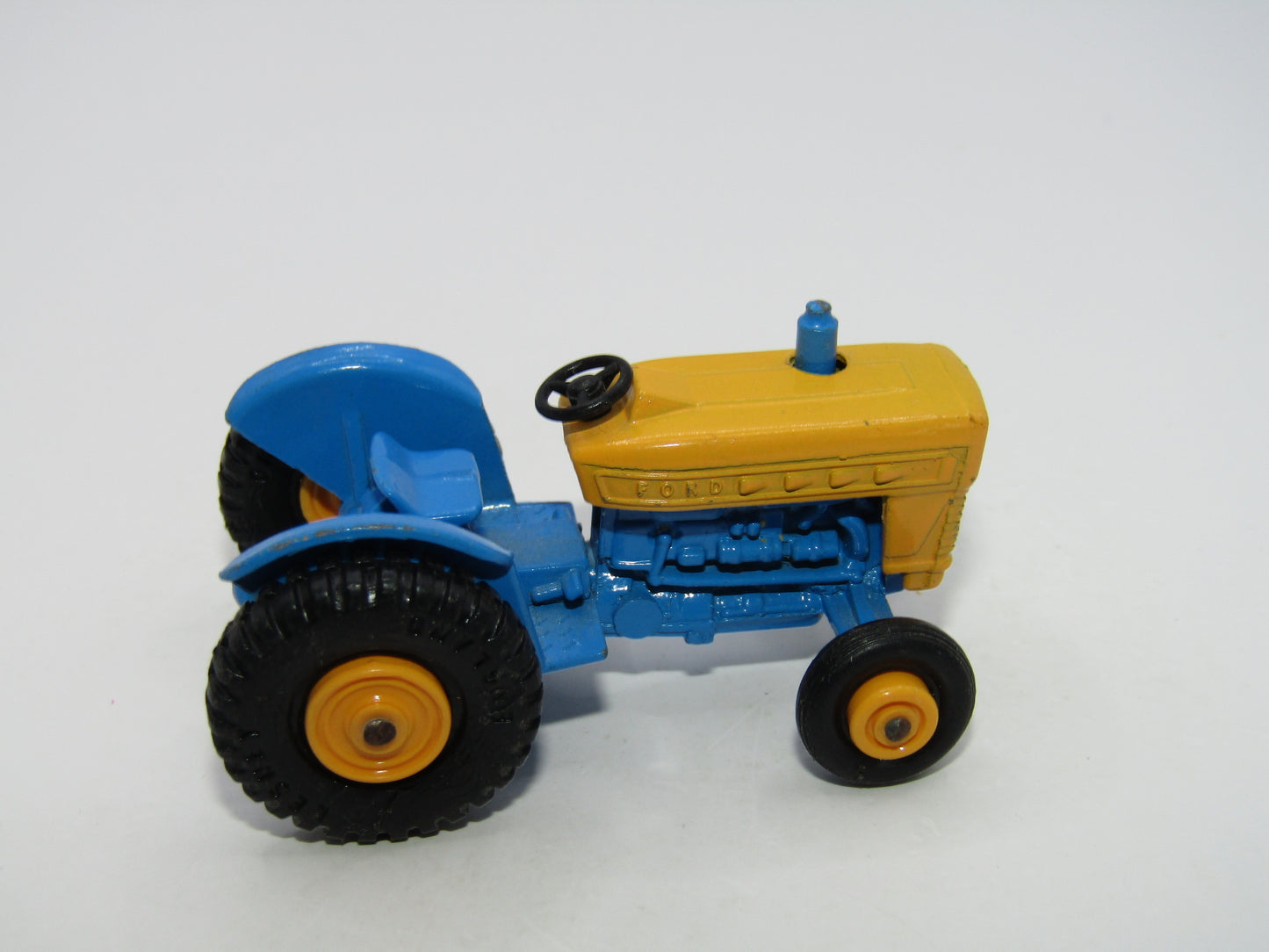 Matchbox Superfast 39A Ford Tractor Blue & Yellow Regular Wheel Crossover G Box Issue