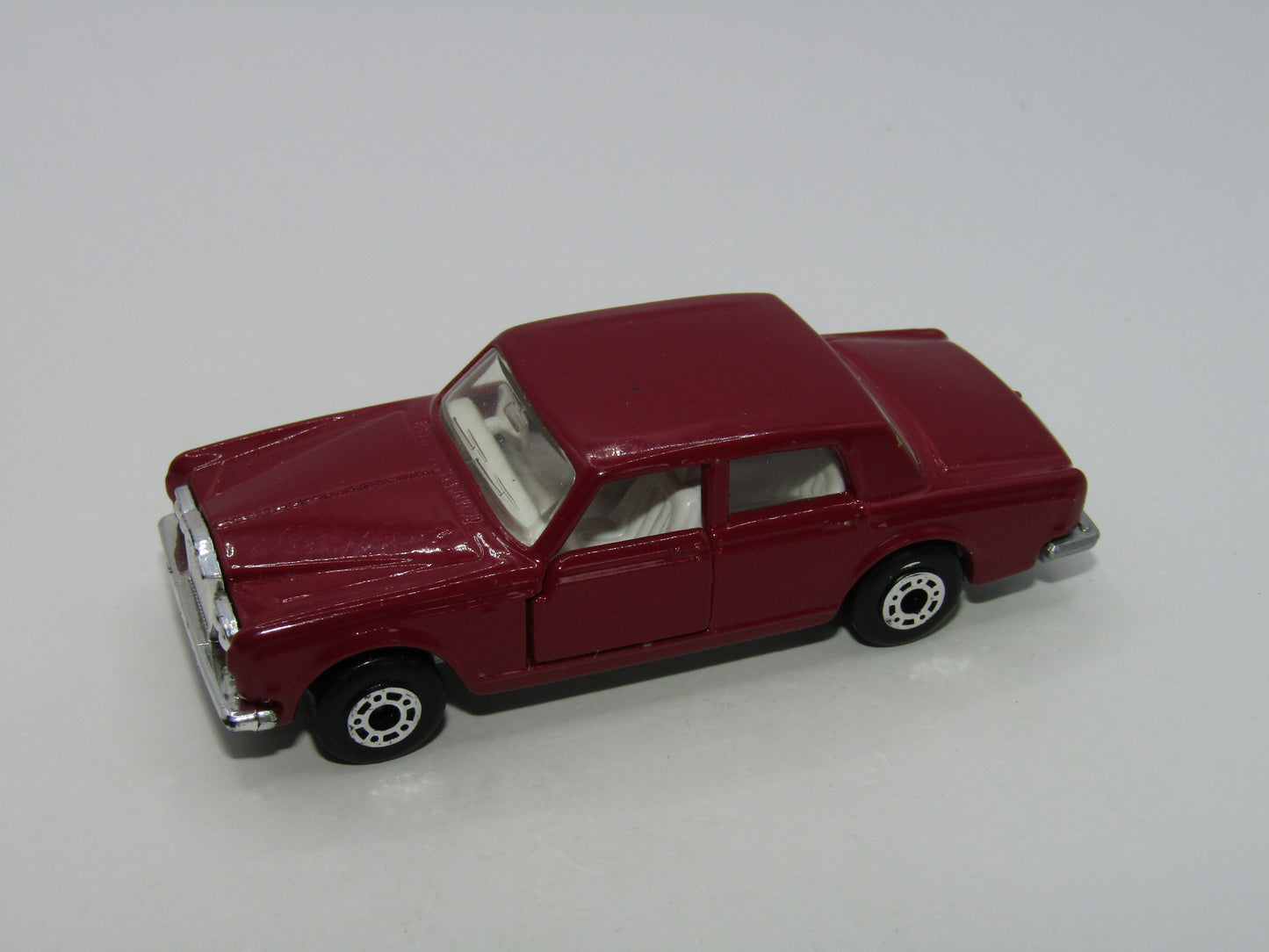 Matchbox Superfast 39B Rolls Royce SS Plum Silver Base