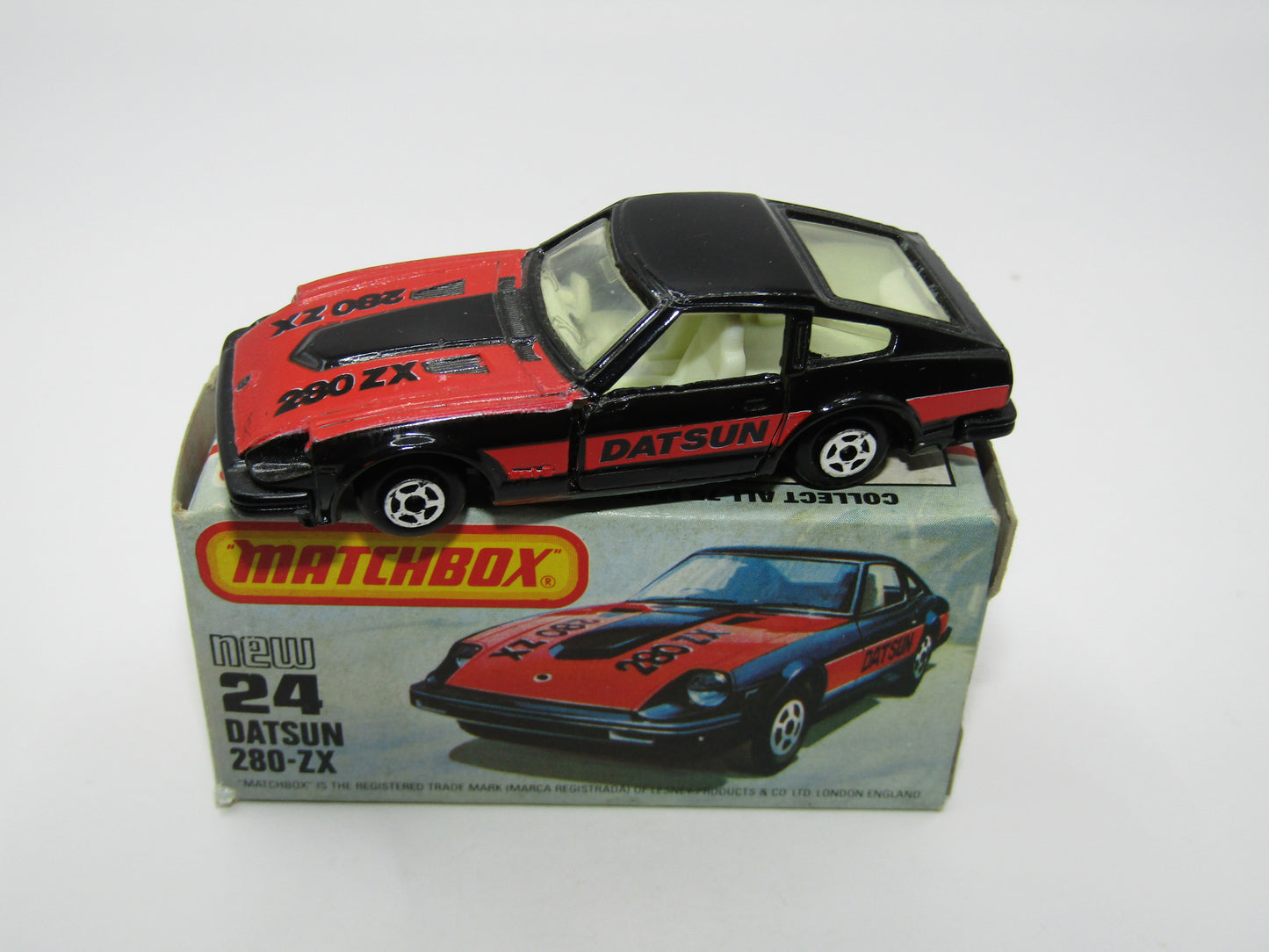 Matchbox Superfast No 24D Datsun 280 ZX Fairlady Z WHITE Interior USA Picture Box