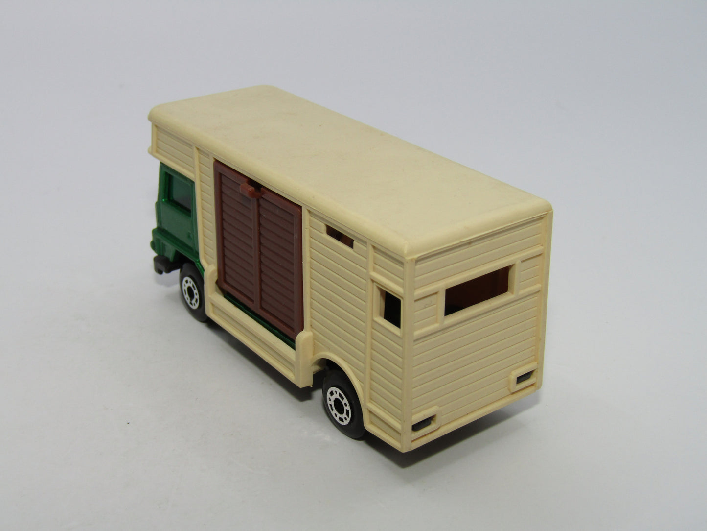 Matchbox Superfast 40B Horse Box Metallic Green GREY Base