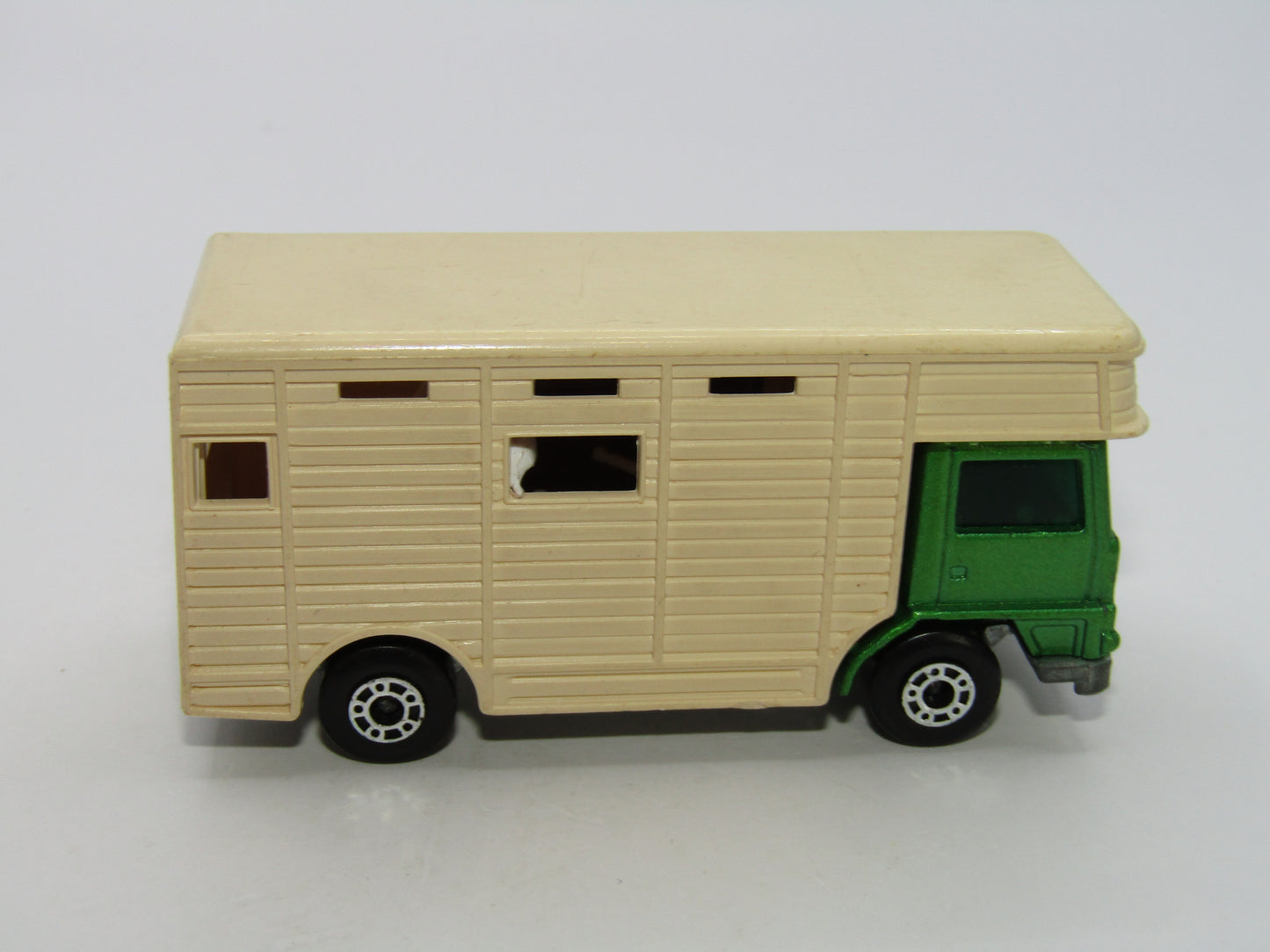 Matchbox Superfast 40B Horse Box LIGHT Metallic Green Unpainted Base