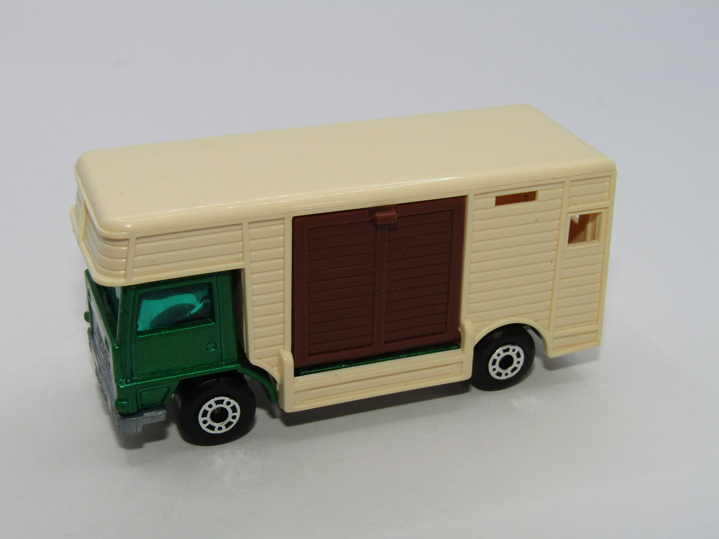 Matchbox Superfast 40B Horse Box Dark Metallic Green Unpainted Base