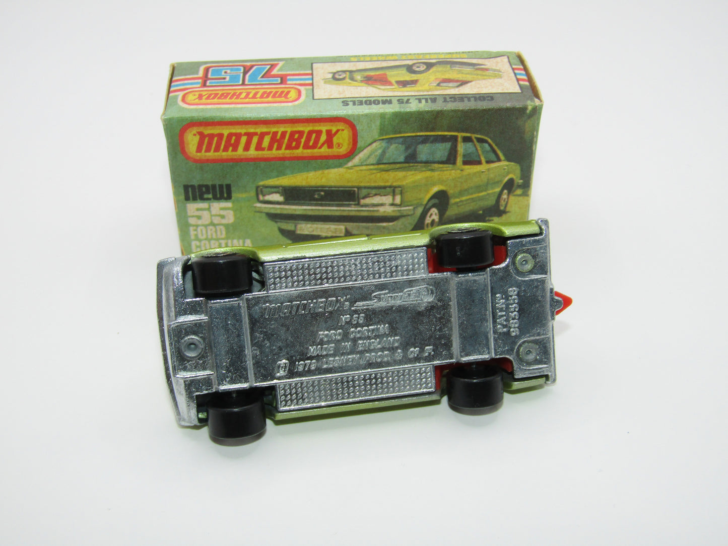 Matchbox Superfast 55D Ford Cortina Metallic Green Red Interior