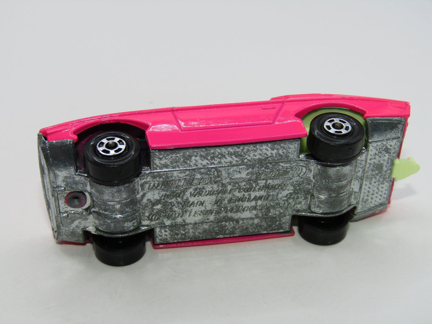 Matchbox Superfast 40A Vauxhall Guildsman Pink Black Star Label