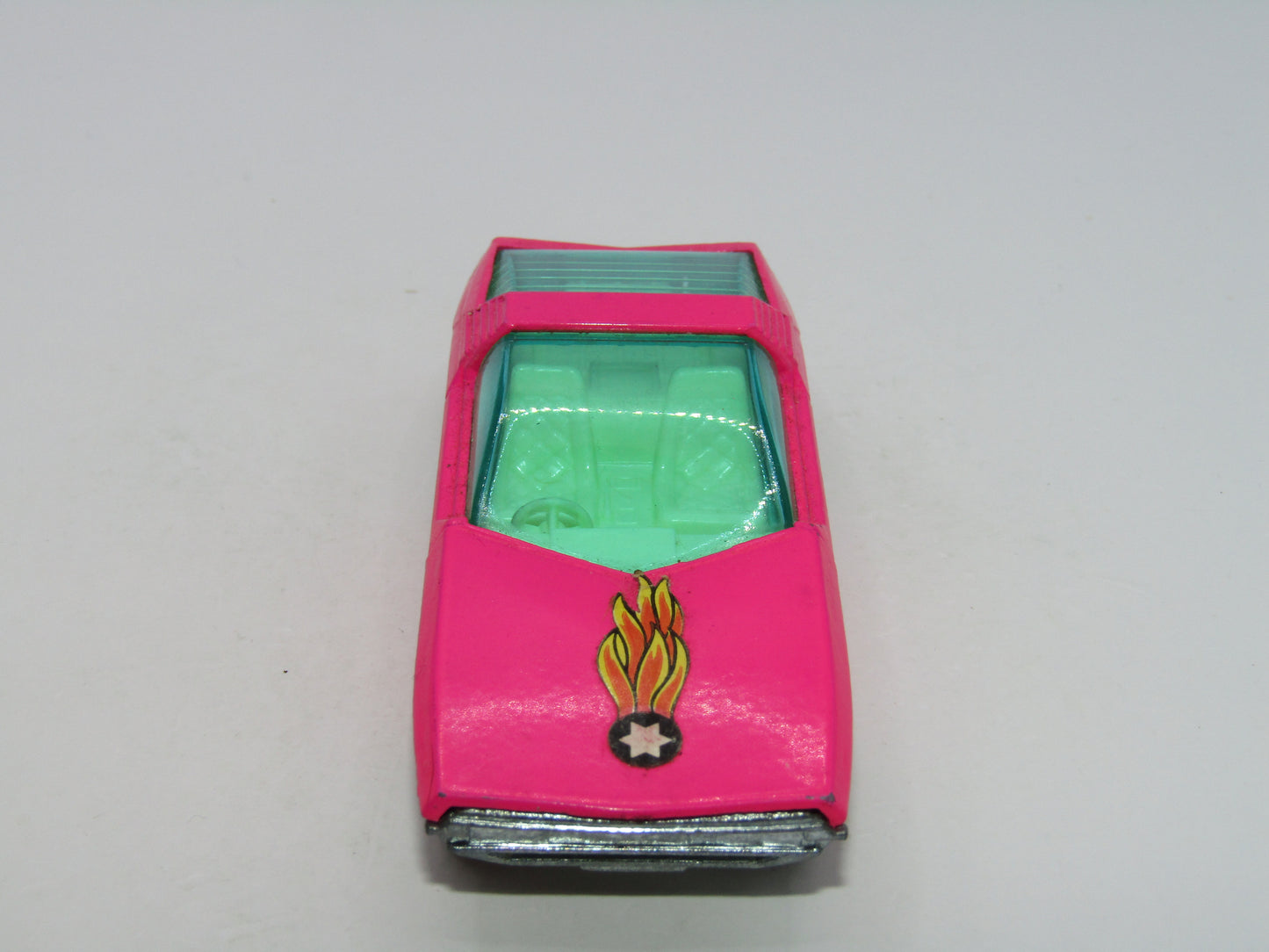 Matchbox Superfast 40A Vauxhall Guildsman Hot Pink Black Star Label