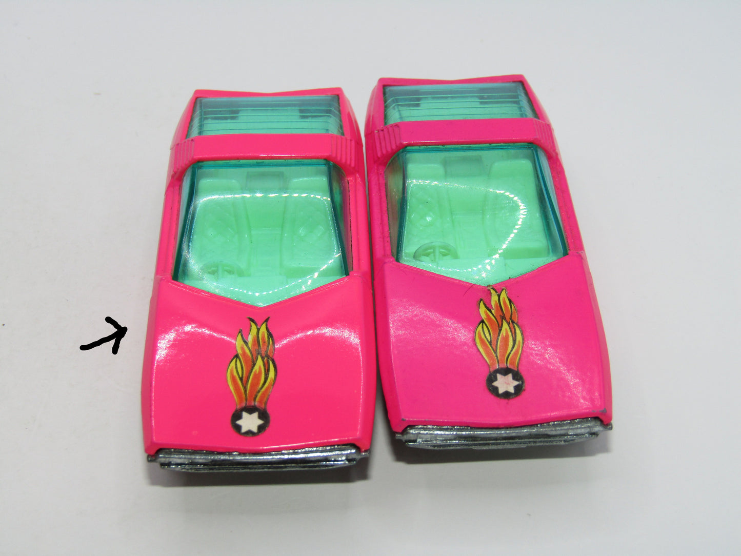 Matchbox Superfast 40A Vauxhall Guildsman Pink Black Star Label